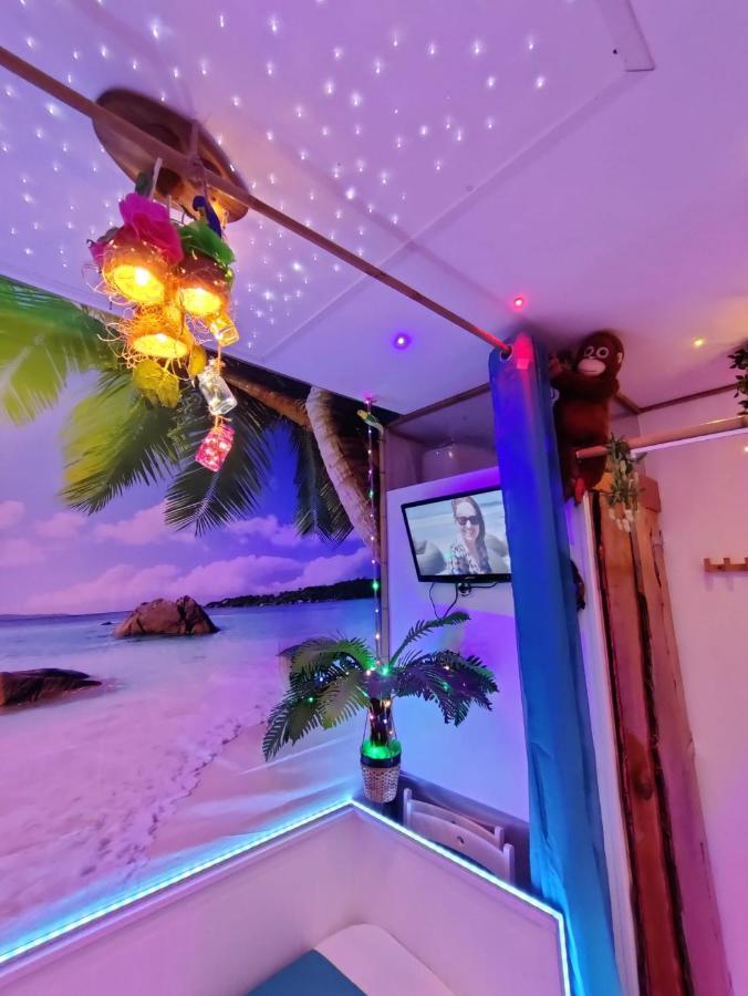 Wonder Room Paraiso Magico Habitacion Nerja Bagian luar foto
