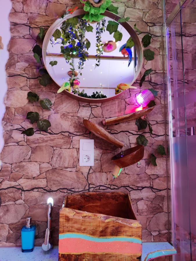 Wonder Room Paraiso Magico Habitacion Nerja Bagian luar foto